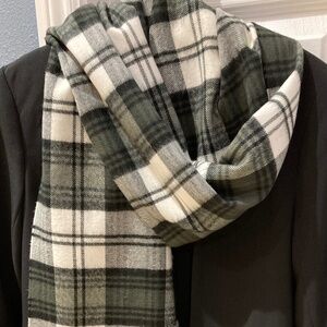 100% Cashmere Plaid Scarf • Made in England • Gray Black Tartan